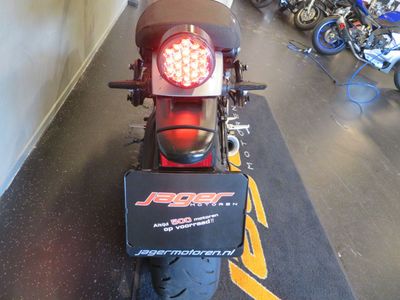 YAMAHA XSR 900 ABS – foto 4