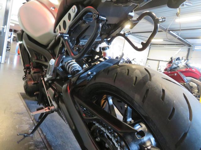 yamaha - xsr-900-abs
