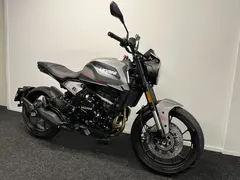 Moto Morini Seiemmezzo STR 2026 nieuw – foto 5 van 28