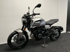 Moto Morini Seiemmezzo STR 2026 nieuw – foto 18 van 28