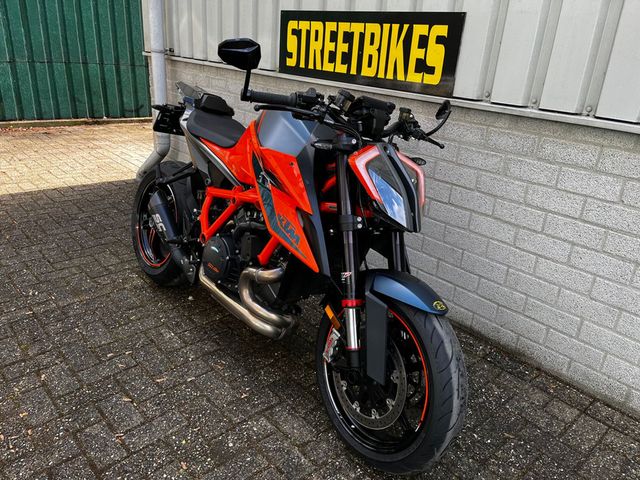 ktm - 1290-super-duke-r