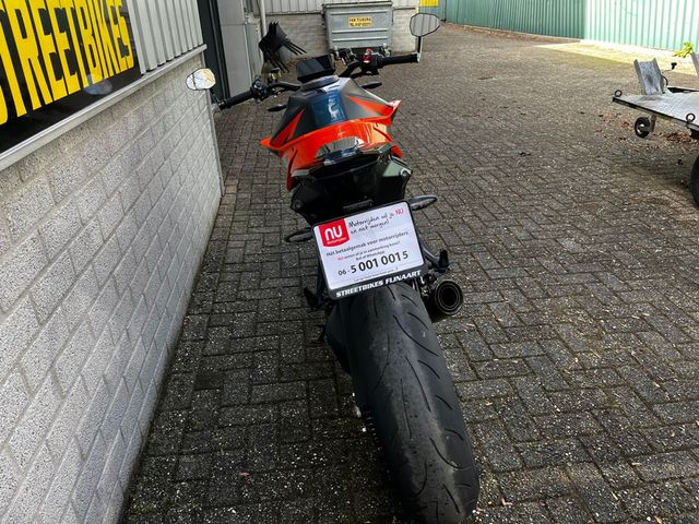 ktm - 1290-super-duke-r