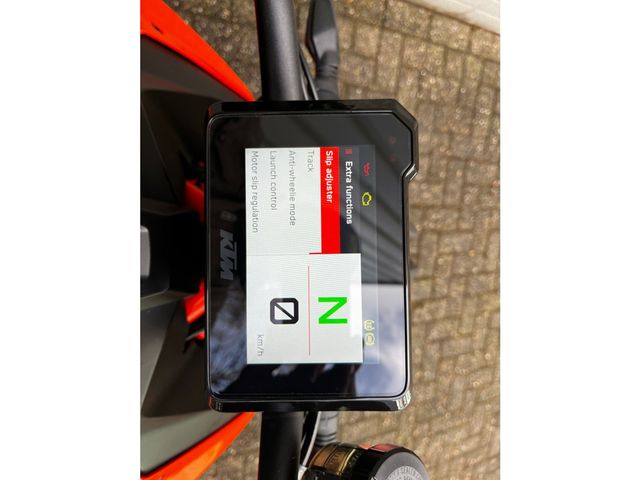 ktm - 1290-super-duke-r