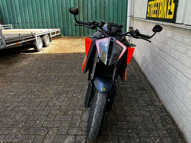 ktm - 1290-super-duke-r