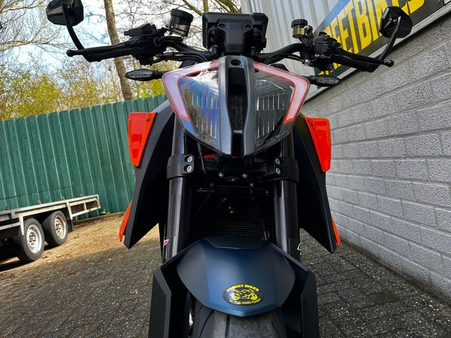 ktm - 1290-super-duke-r