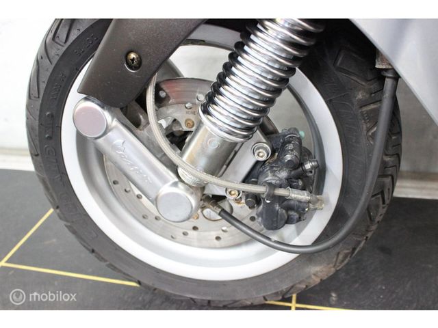 vespa - gts-300-touring