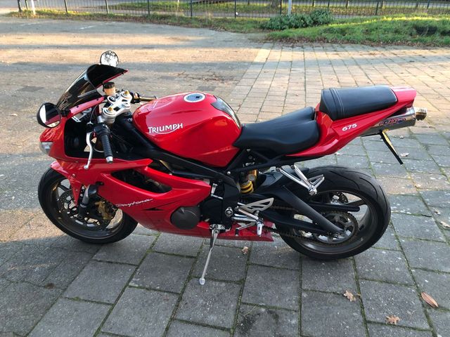 triumph - daytona-675