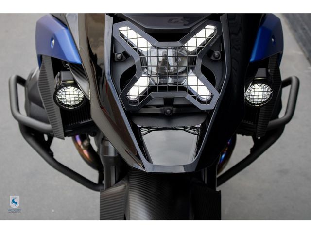 bmw - r-1300-gs-triple-black