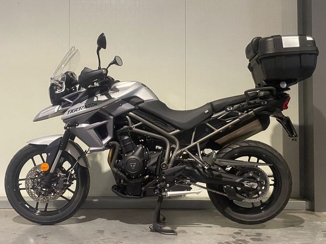 triumph - tiger-800-xrx