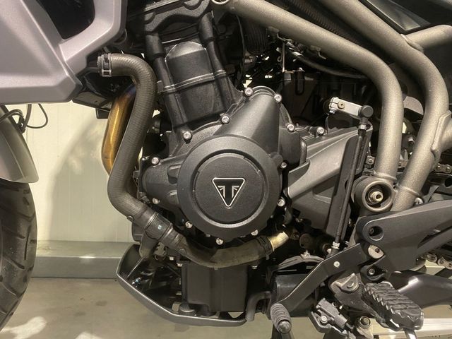 triumph - tiger-800-xrx