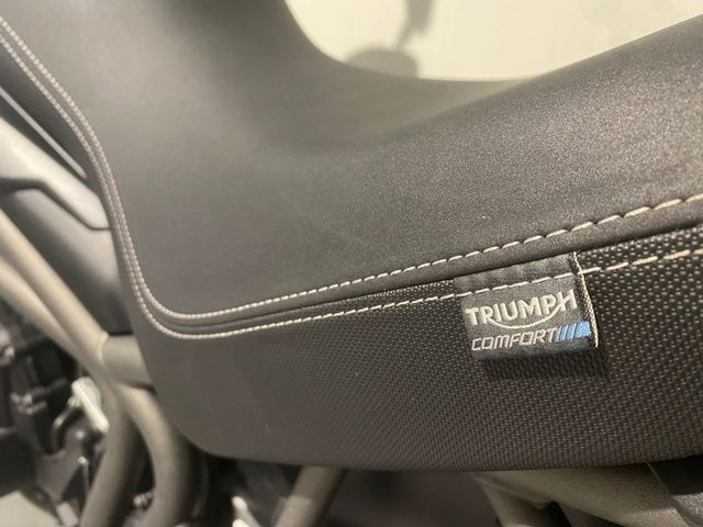 triumph - tiger-800-xrx