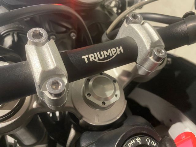 triumph - tiger-800-xrx