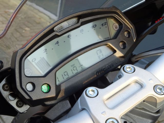 ducati - m-1100