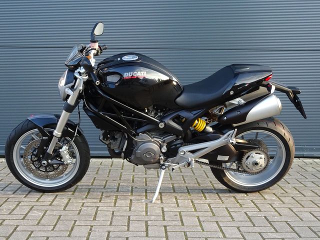 ducati - m-1100