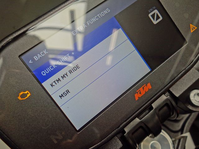 ktm - 1290-super-duke-r