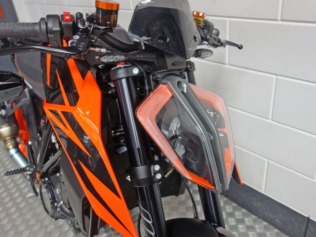 ktm - 1290-super-duke-r