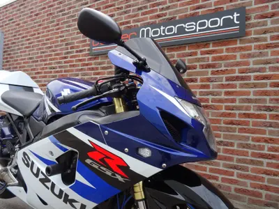 SUZUKI GSX-R 750 – foto 3
