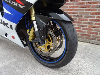 SUZUKI GSX-R 750 – foto 4