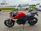 SUZUKI GSR 750