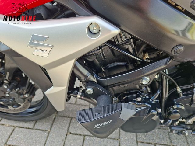 suzuki - gsr-750