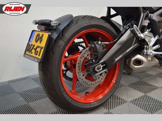 triumph - trident-660-triple-tribute-edition