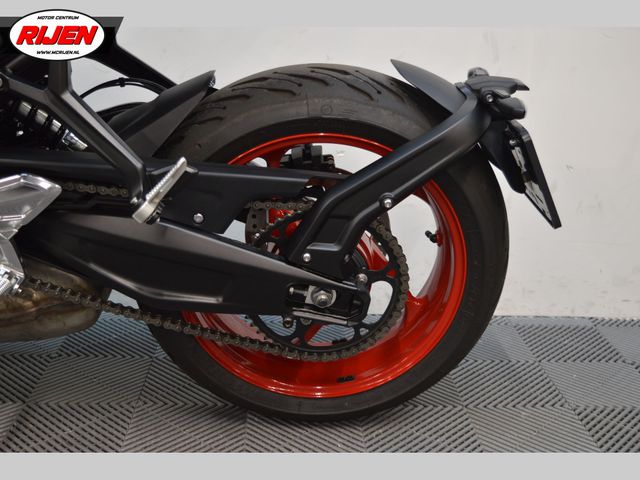 triumph - trident-660-triple-tribute-edition