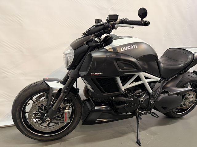 ducati - diavel-carbon