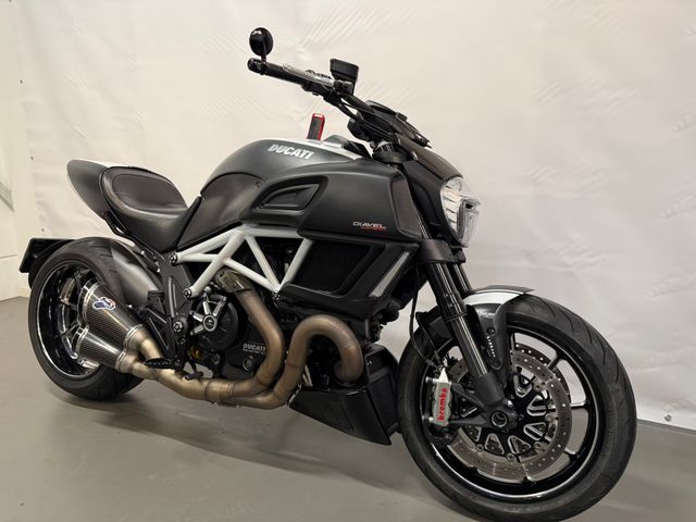 ducati - diavel-carbon