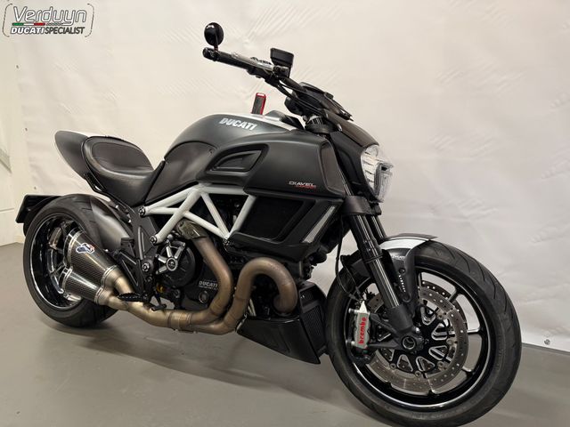 ducati - diavel-carbon