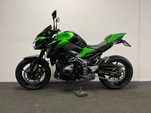 kawasaki - z900