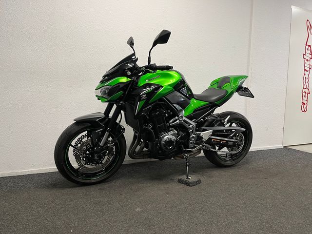 kawasaki - z900