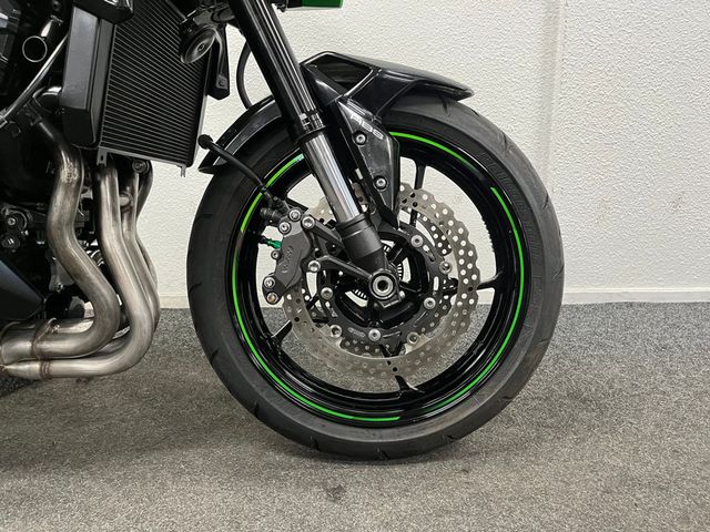 kawasaki - z900