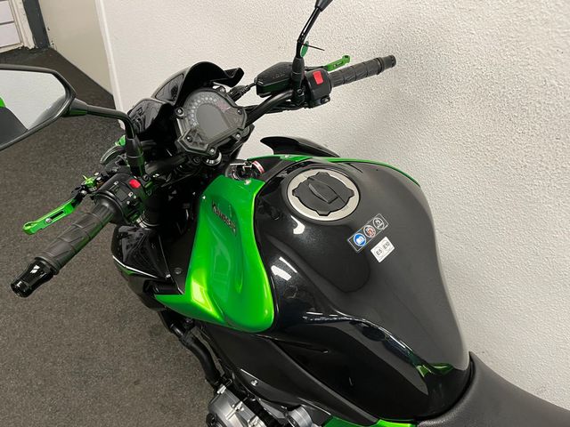 kawasaki - z900