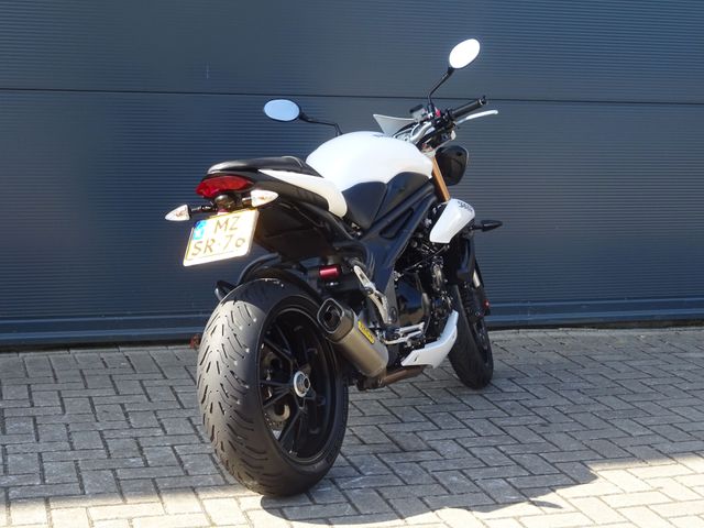triumph - speed-triple-1050