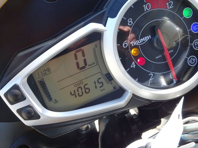 triumph - speed-triple-1050