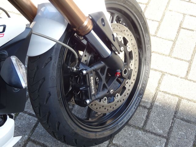 triumph - speed-triple-1050