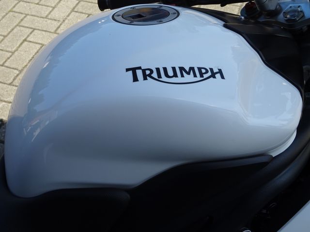 triumph - speed-triple-1050