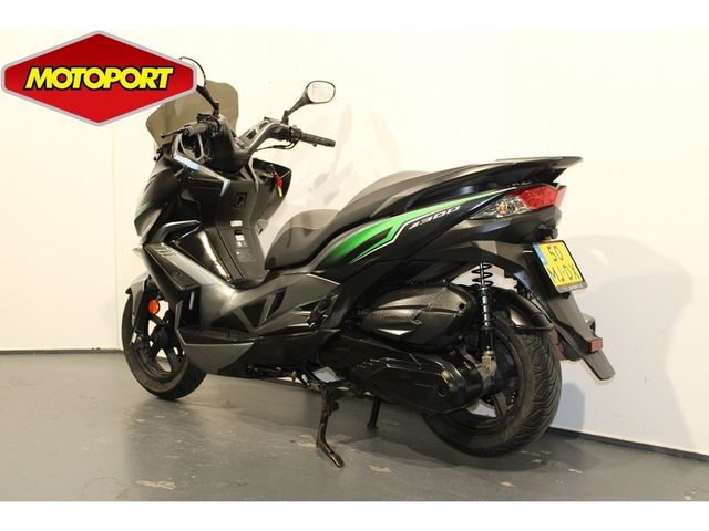 kawasaki - j-300