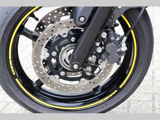suzuki - gladius-abs