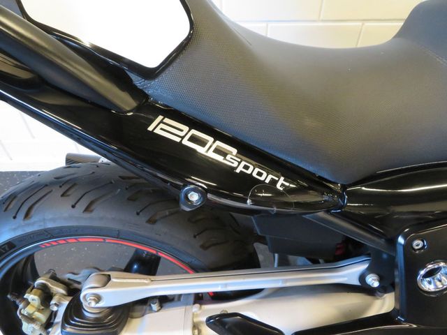 moto-guzzi - breva-1200