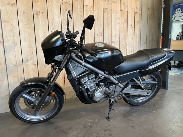 honda - cb-1