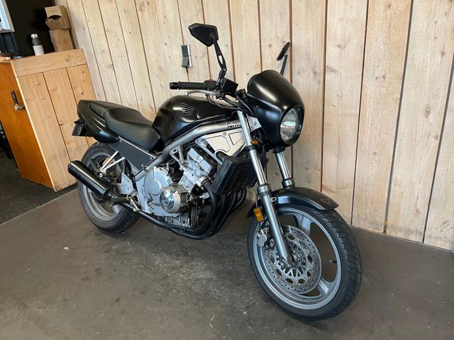 honda - cb-1