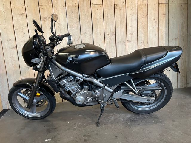 honda - cb-1