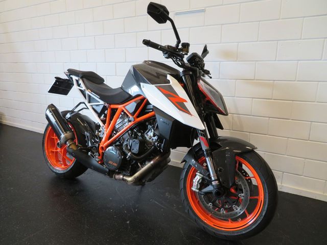 ktm - 1290-super-duke-r