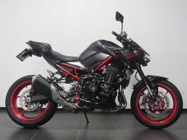 kawasaki - z900