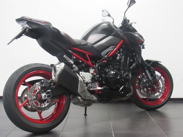 kawasaki - z900