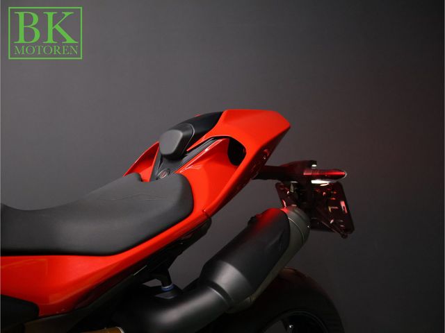 ducati - streetfighter-v2-s