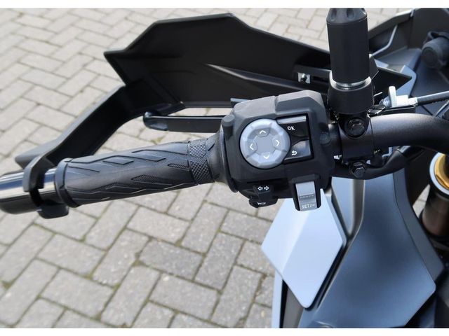 suzuki - gsx-s-1000-gx