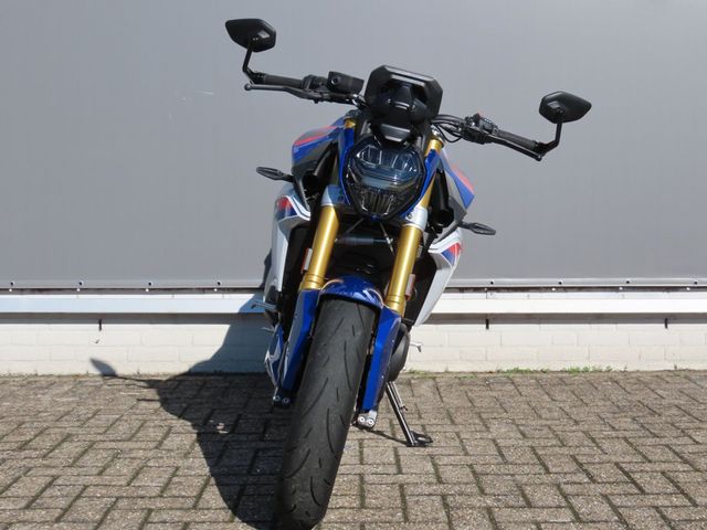 bmw - f-900-r
