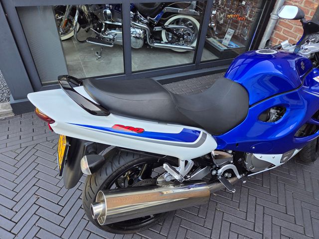 suzuki - gsx-600-f